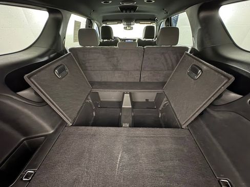 Used 2023 Dodge Durango SXT RWD image 47