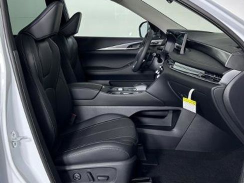 Certified 2026 INFINITI QX60 Pure w/ Cargo Package image 30