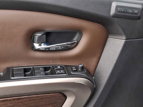 Used 2023 Nissan Titan Platinum Reserve w/ Moonroof Package image 15