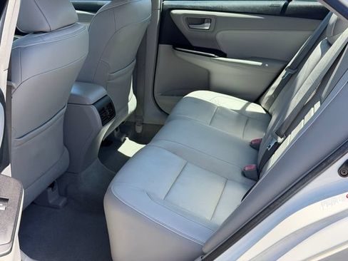 Used 2017 Toyota Camry XLE w/ Advanced Technology Package FWD image 19