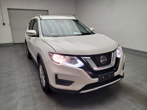 Used 2020 Nissan Rogue SV FWD image 14