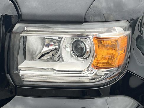 Used 2019 GMC Canyon SLE w/ Elevation Edition RWD image 7