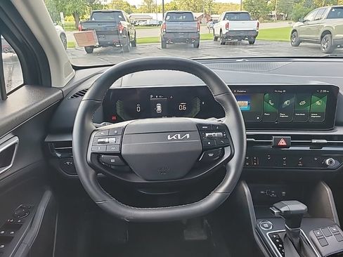 Used 2026 Kia Sportage LX w/ LX Convenience Package AWD/4WD image 6