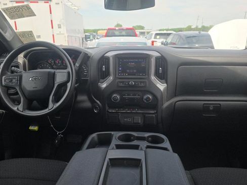 Used 2024 Chevrolet Silverado 1500 Custom w/ Dark Appearance Package AWD/4WD image 12