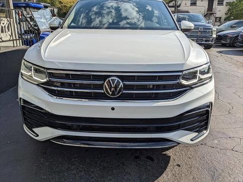 Used 2022 Volkswagen Tiguan SEL R-Line image 7