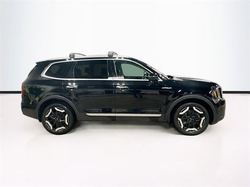 Used 2024 Kia Telluride S w/ S Sunroof Package image 8