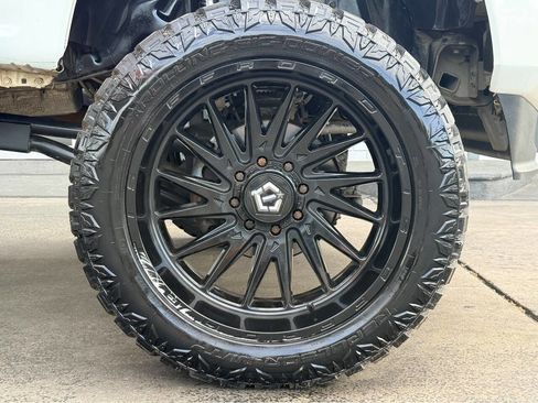 Used 2022 Ford F250 Platinum image 13