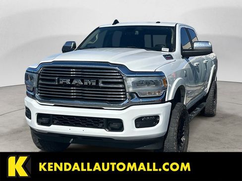 Used 2022 RAM 2500 Laramie AWD/4WD image 1