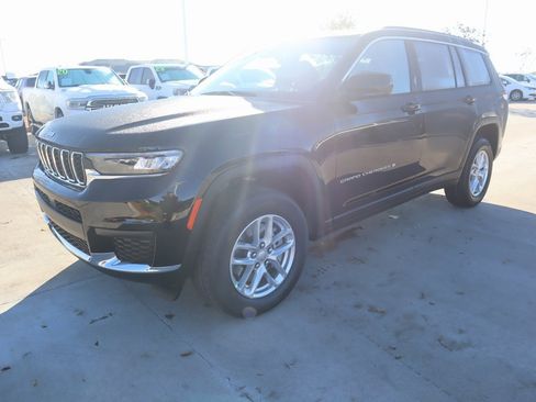 New 2025 Jeep Grand Cherokee L Laredo w/ Luxury Tech Group I image 10