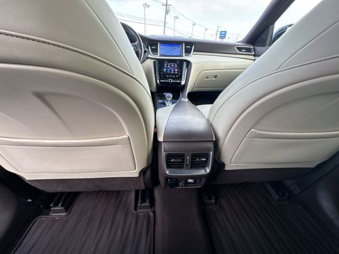 Used 2019 INFINITI QX50 Essential w/ Sensory Package image 22