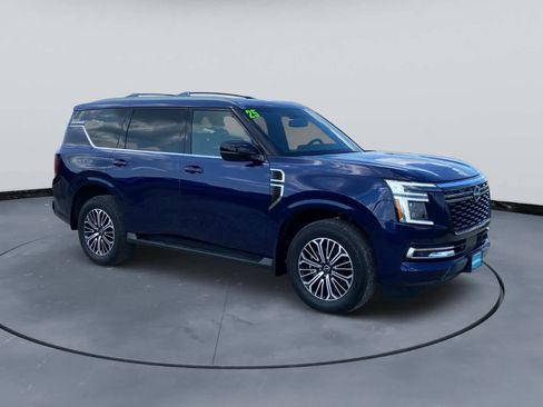 Used 2025 Nissan Armada SL AWD/4WD image 13