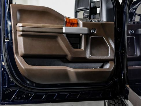Used 2022 Ford F250 King Ranch w/ King Ranch Ultimate Package AWD/4WD image 34