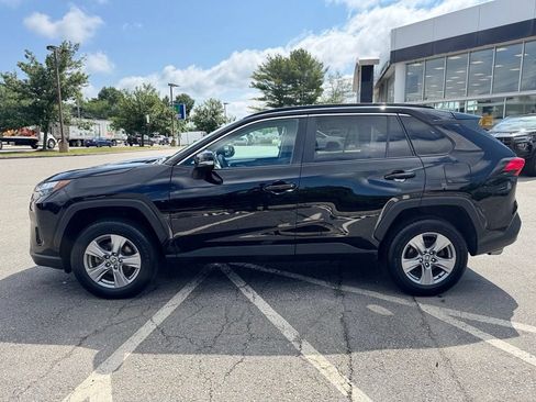 Used 2022 Toyota RAV4 XLE w/ Convenience Package AWD/4WD image 2