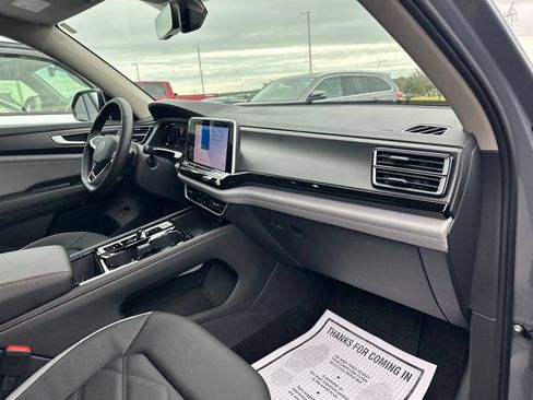 Certified 2026 Volkswagen Atlas Peak Edition AWD/4WD image 44