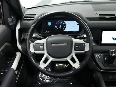 Used 2022 Land Rover Defender 110 SE image 22