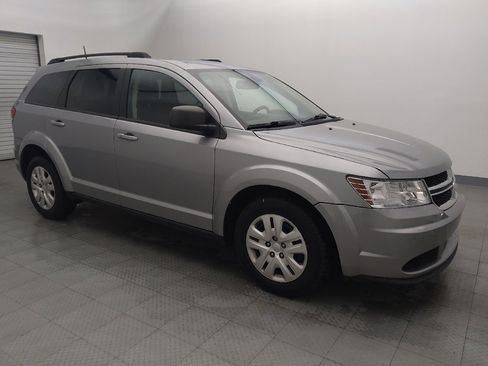 Used 2020 Dodge Journey SE image 11
