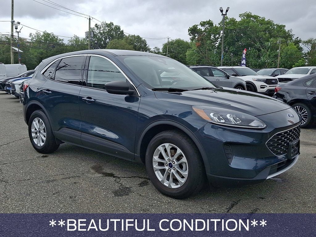 Used 2022 Ford Escape SE w/ Convenience Package AWD/4WD image 3