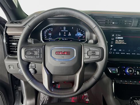 Used 2025 GMC Sierra 1500 AT4 w/ AT4 Premium Package AWD/4WD image 12