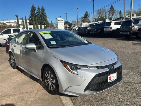 Certified 2022 Toyota Corolla LE image 5