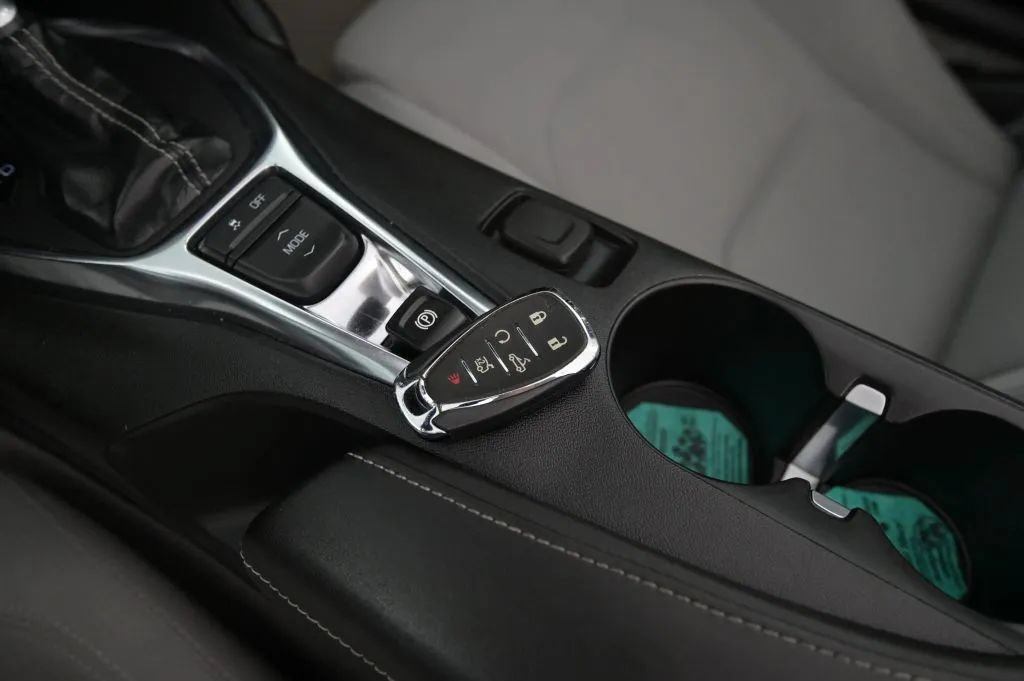 Used 2023 Chevrolet Camaro LT RWD image 28