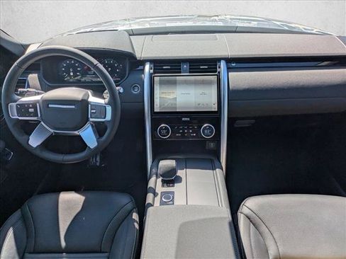 New 2026 Land Rover Discovery S AWD/4WD image 15