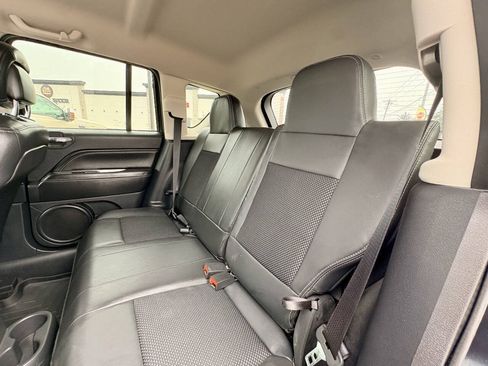 Used 2014 Jeep Compass Latitude AWD/4WD image 18