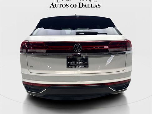 Used 2024 Volkswagen Atlas Cross Sport SE image 7