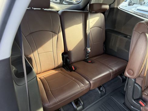 Used 2018 Buick Enclave Avenir w/ Avenir Technology Package AWD/4WD image 17