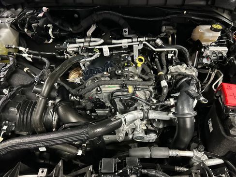 Used 2025 Ford Bronco Big Bend image 25