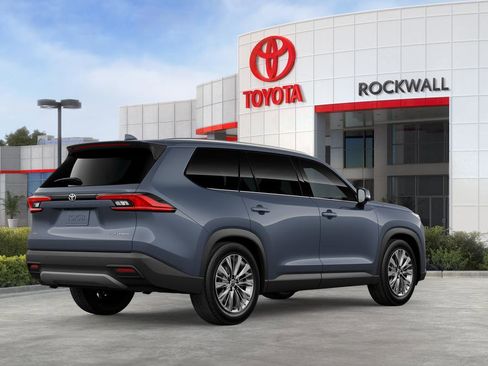 New 2026 Toyota Grand Highlander Platinum image 13