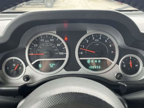 Used 2010 Jeep Wrangler Unlimited Sport image 28