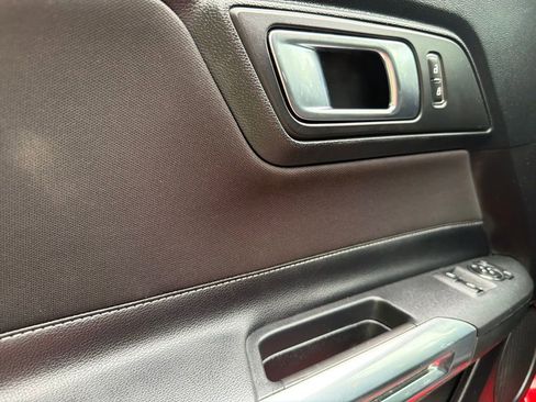 Used 2022 Ford Mustang Coupe RWD image 23