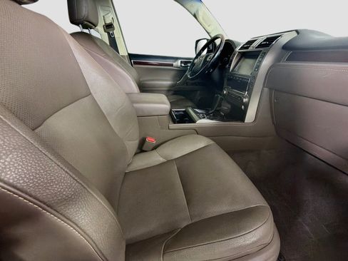 Used 2018 Lexus GX 460 Premium w/ Premium Package AWD/4WD image 30