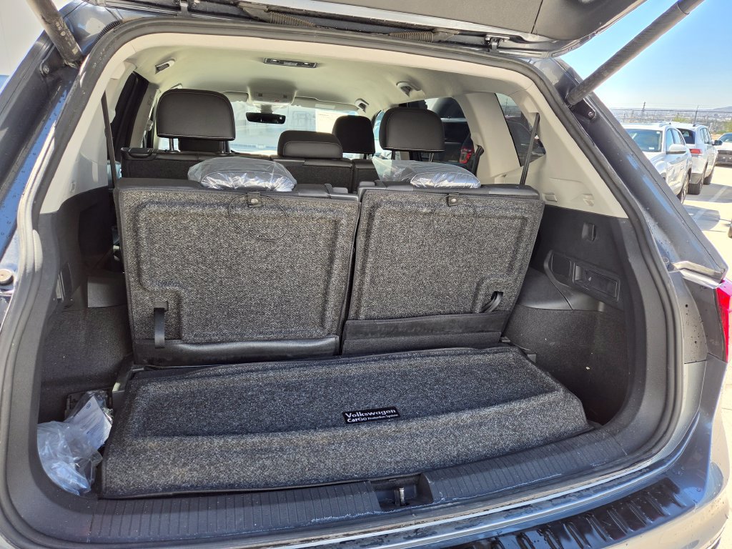 Used 2024 Volkswagen Tiguan SE FWD image 22
