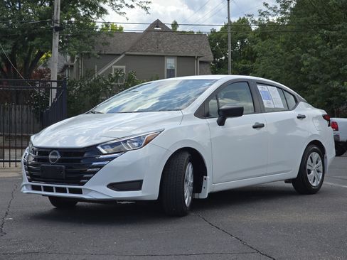 Used 2024 Nissan Versa S w/ Trunk Package FWD image 14