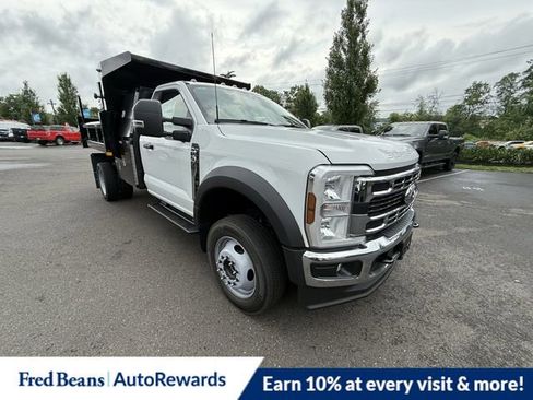 New 2025 Ford F550 4x4 Regular Cab Super Duty image 3