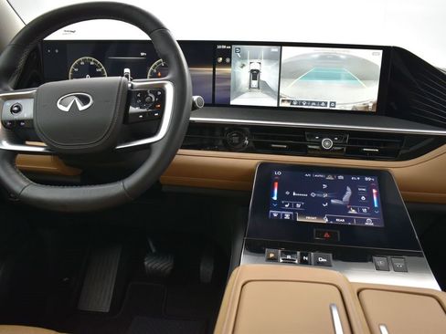 Certified 2025 INFINITI QX80 Sensory image 36