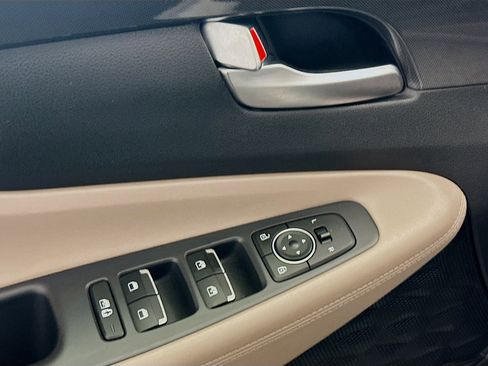 Used 2023 Hyundai Santa Fe SEL image 15