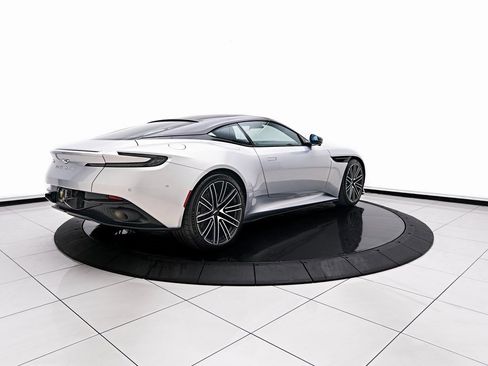 Used 2024 Aston Martin DB12 Coupe image 14