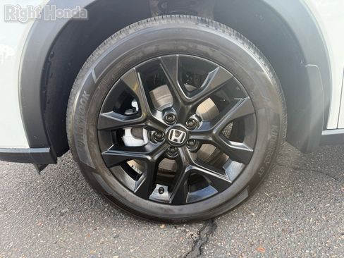 Used 2024 Honda HR-V Sport image 10
