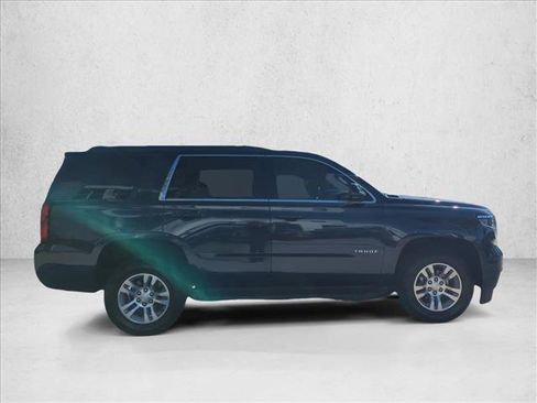 Used 2019 Chevrolet Tahoe LT image 2