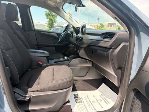 Used 2025 Ford Escape Active AWD/4WD image 10