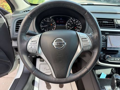 Used 2018 Nissan Altima 2.5 SV w/ 2.5 SV Technology Package FWD image 29