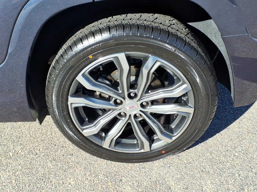 Used 2019 GMC Terrain Denali w/ Advanced Safety Package FWD image 11