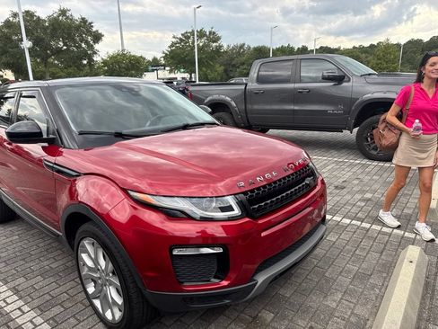Used 2019 Land Rover Range Rover Evoque AWD/4WD image 5