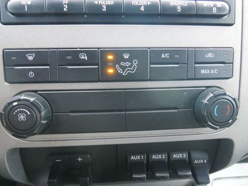 Used 2015 Ford F250 XLT w/ Snow Plow Prep Package image 19