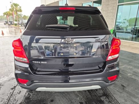 Used 2022 Chevrolet Trax LT w/ LT Convenience Package AWD/4WD image 5