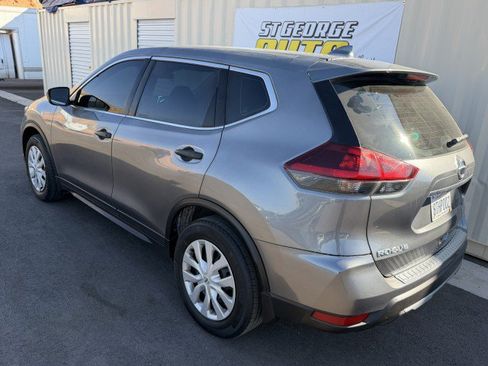 Used 2020 Nissan Rogue S FWD image 3