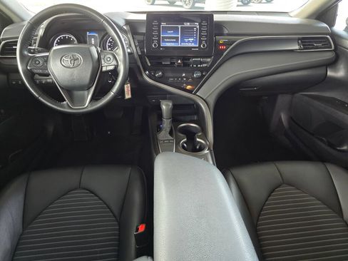 Used 2024 Toyota Camry SE w/ Cold Weather Package FWD image 18