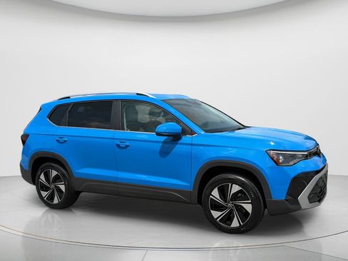 New 2026 Volkswagen Taos SE AWD/4WD image 5